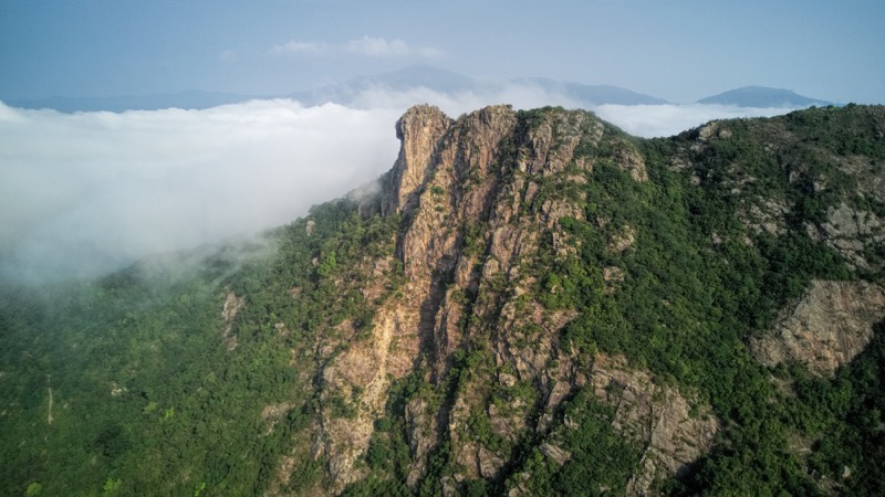 Lion Rock w Hong Kong Spirit in the Clouds