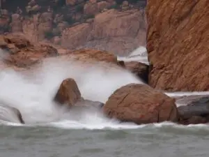 Rare November Tropical Cyclones Including Typhoons in Hong Kong